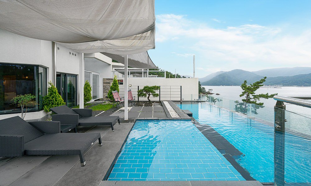 바움 풀빌라